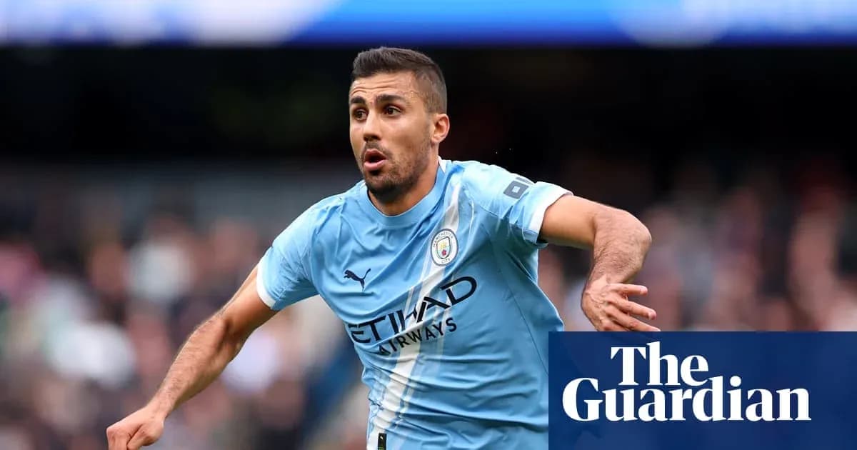 Jugador de Manchester City celebrando un gol en el partido