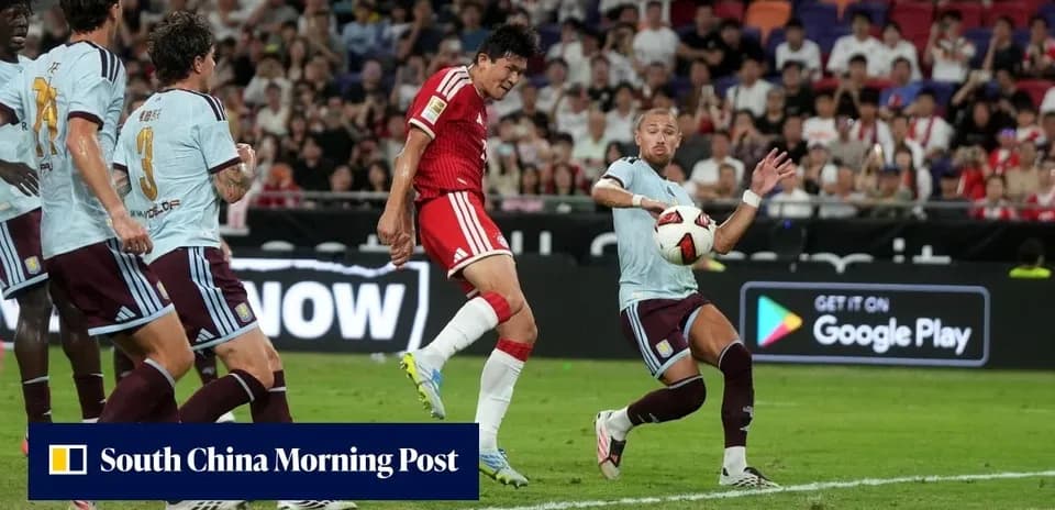 Jugador chutando el balón en partido de fútbol