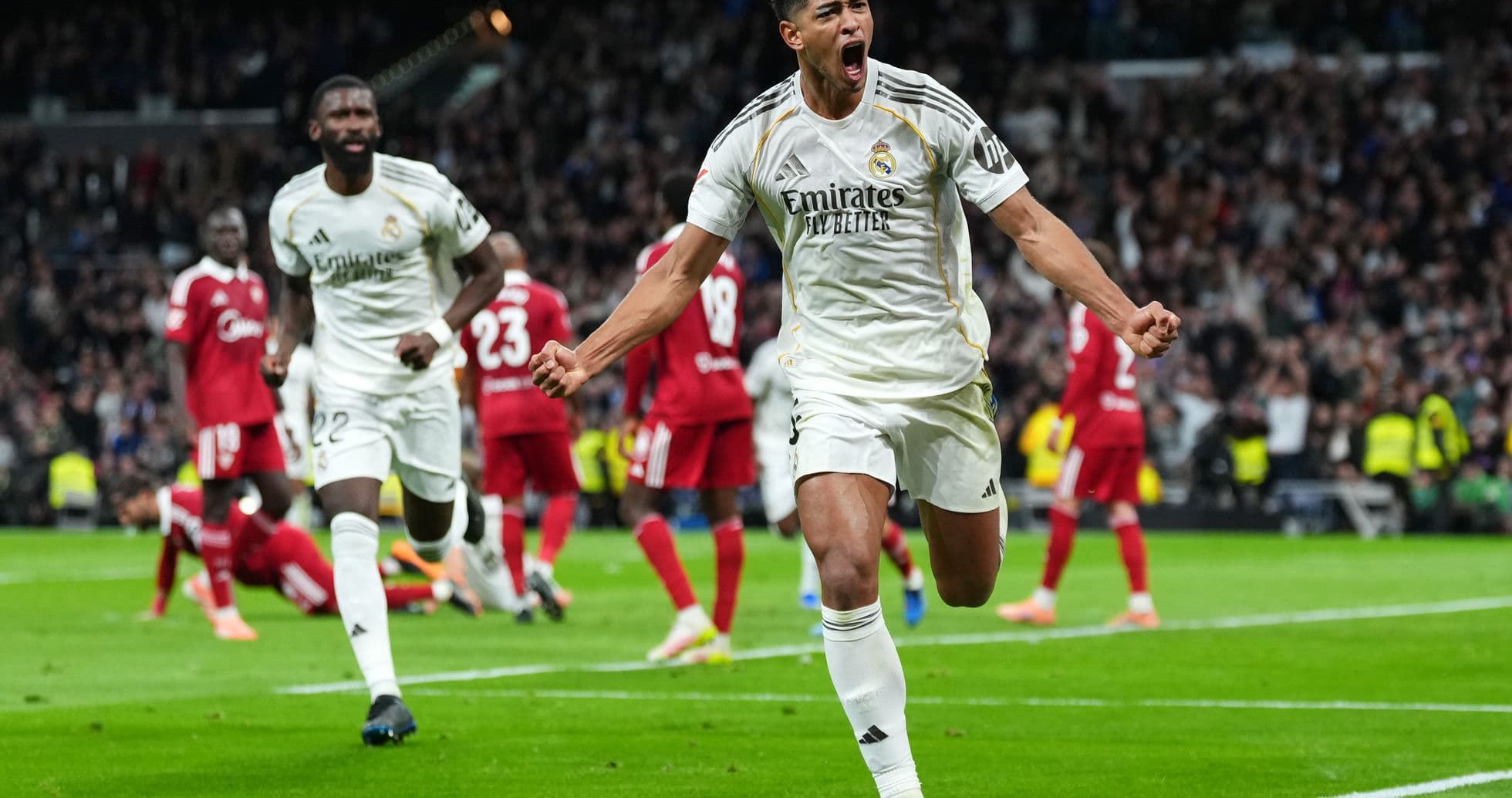 Jugador del Real Madrid celebra un gol