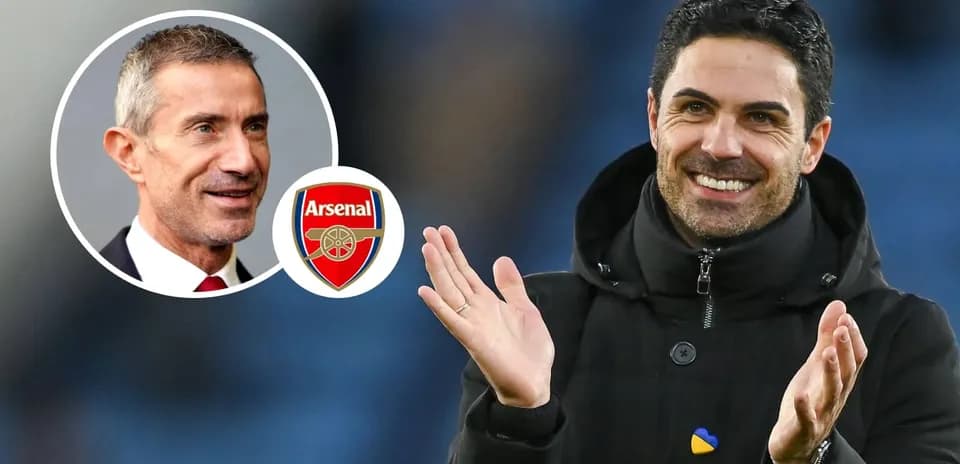 Entrenador aplaudiendo durante un evento de Arsenal