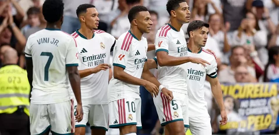 Jugadores del Real Madrid celebrando un gol