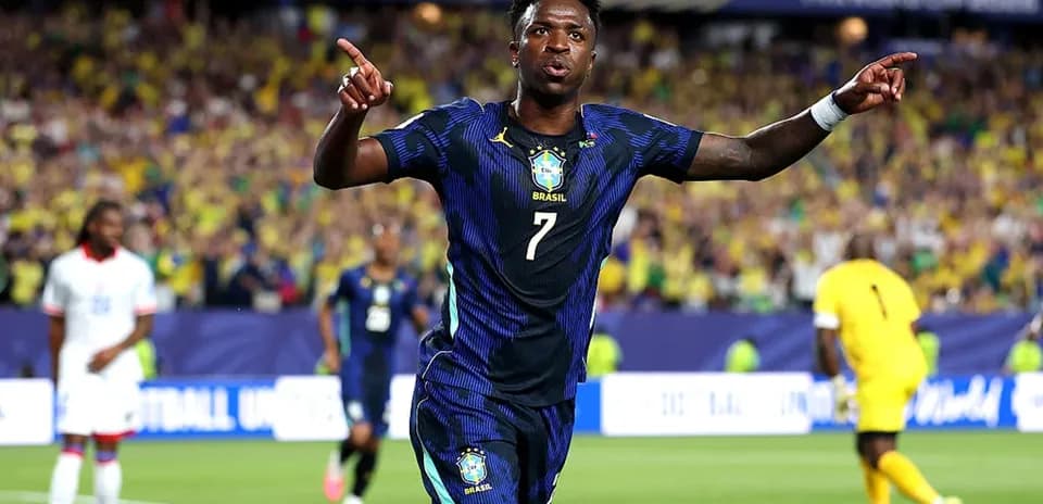 Vinicius Jr. celebrando un gol en el partido
