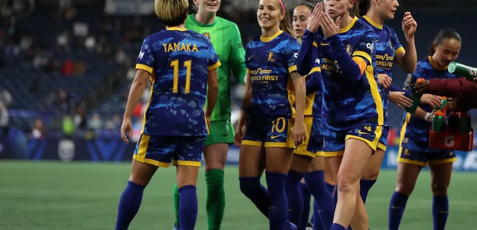 Jugadoras del Utah Royals celebrando en el partido