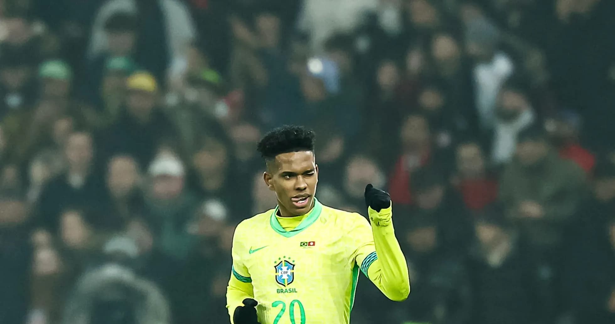 Jugador de Brasil celebrando durante el partido