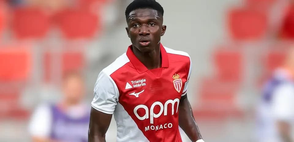Jugador del AS Monaco en el campo durante partido