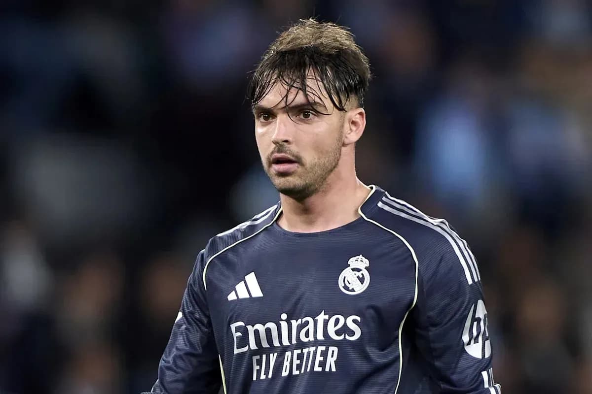 Jugador de Real Madrid en uniforme de portero