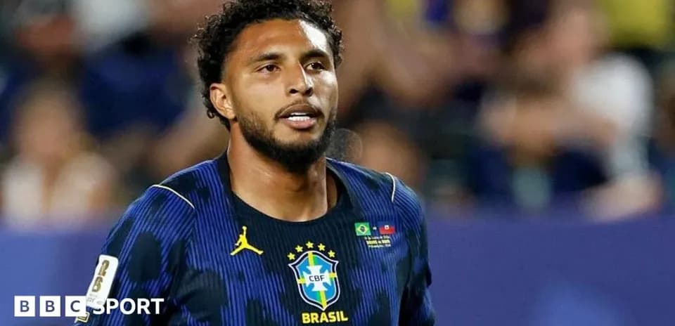 Jugador de Brasil durante un partido de fútbol