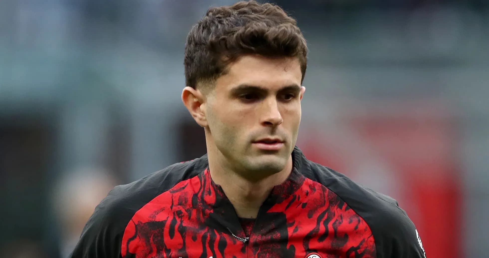 Jugador del AC Milan en el campo de juego