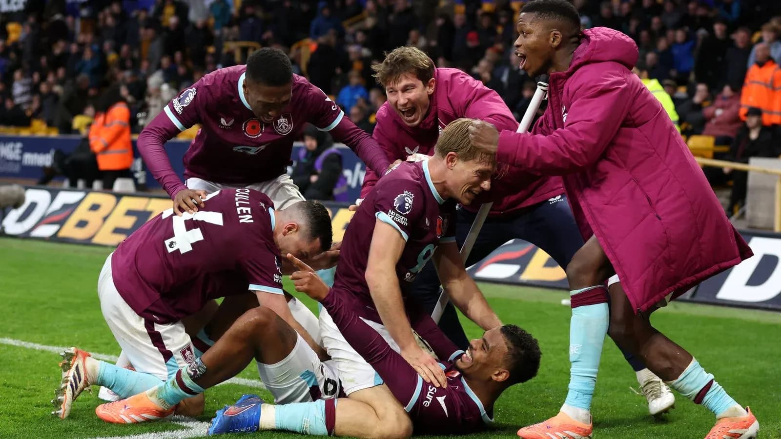 Celebración de gol de Burnley en el partido