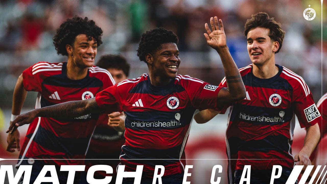 Jugadores de North Texas celebrando un gol