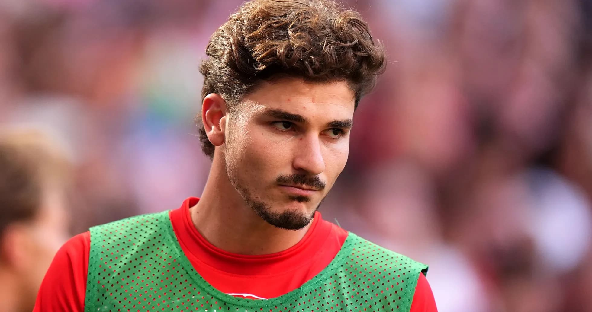 Jugador en el banquillo durante el partido