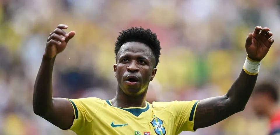 Jugador brasileño celebrando durante el partido