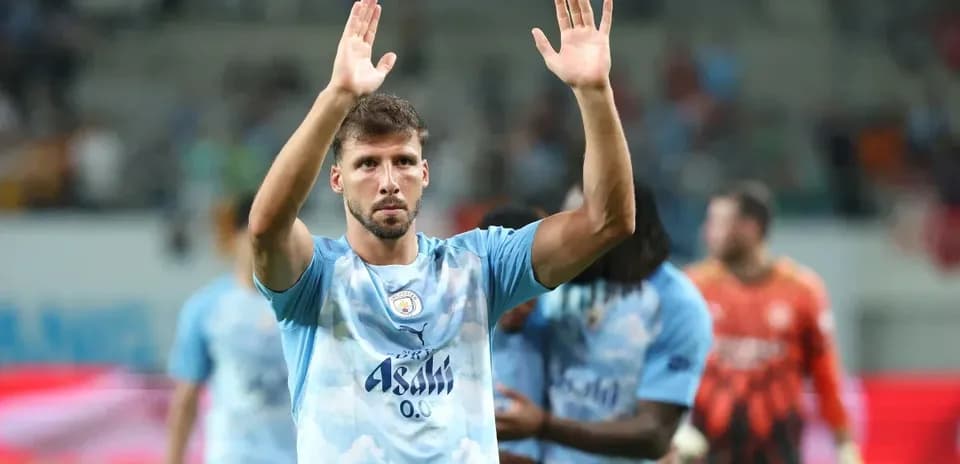 Jugador saludando al público después del partido