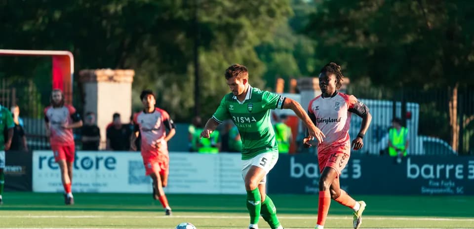 Jugador del Greenville Triumph en acción