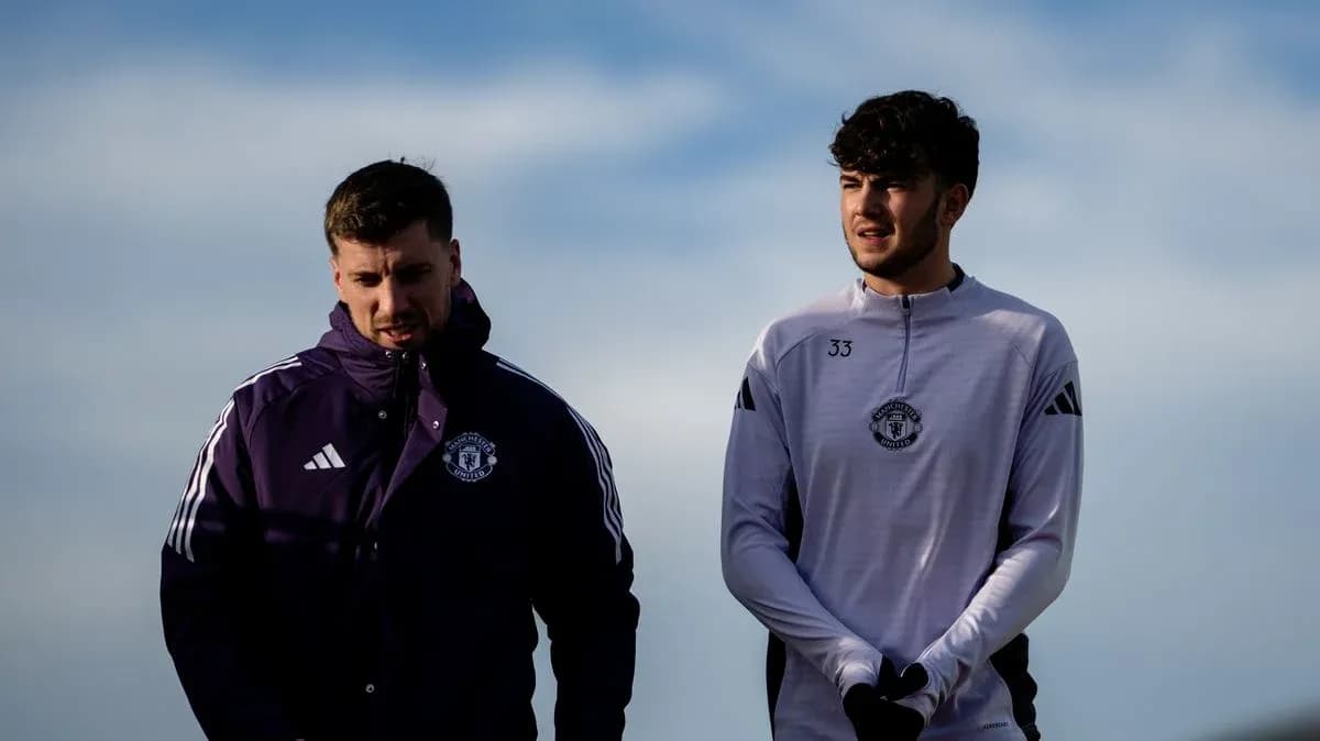 Dos jugadores de Manchester United en la sesión de entrenamiento