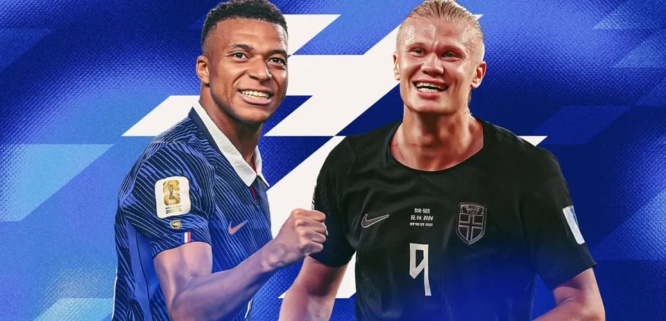 Mbappé y Haaland sonriendo en fondo azul