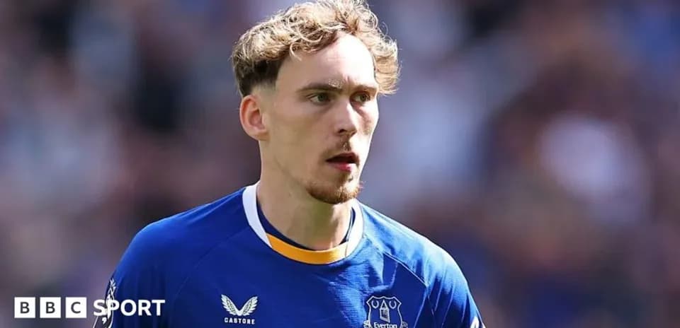 Jugador de Everton durante un partido en el campo
