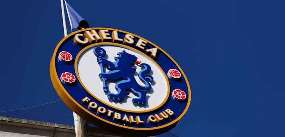 Logo del Chelsea Football Club en el estadio