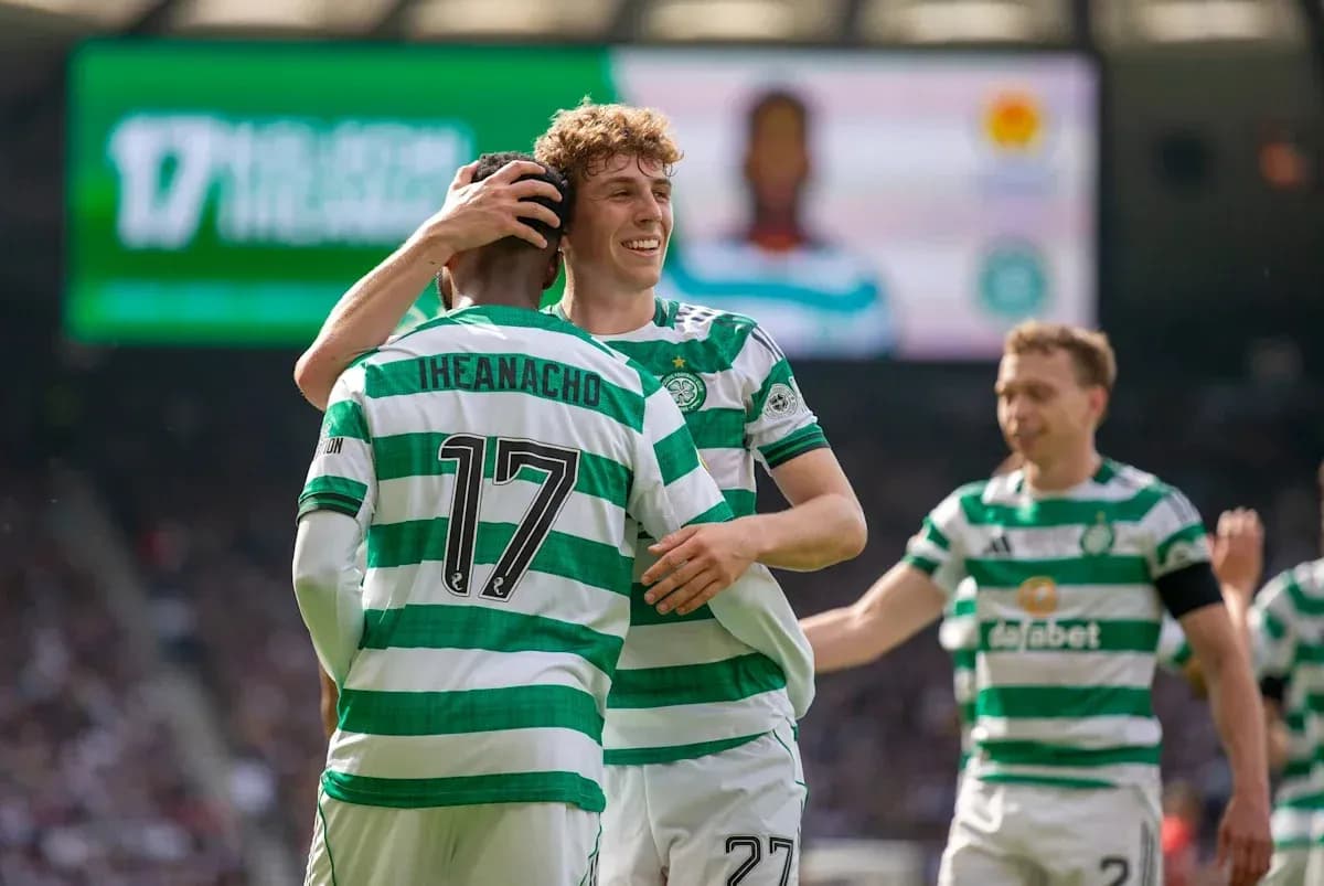 Jugadores de Celtic celebrando un gol en el partido