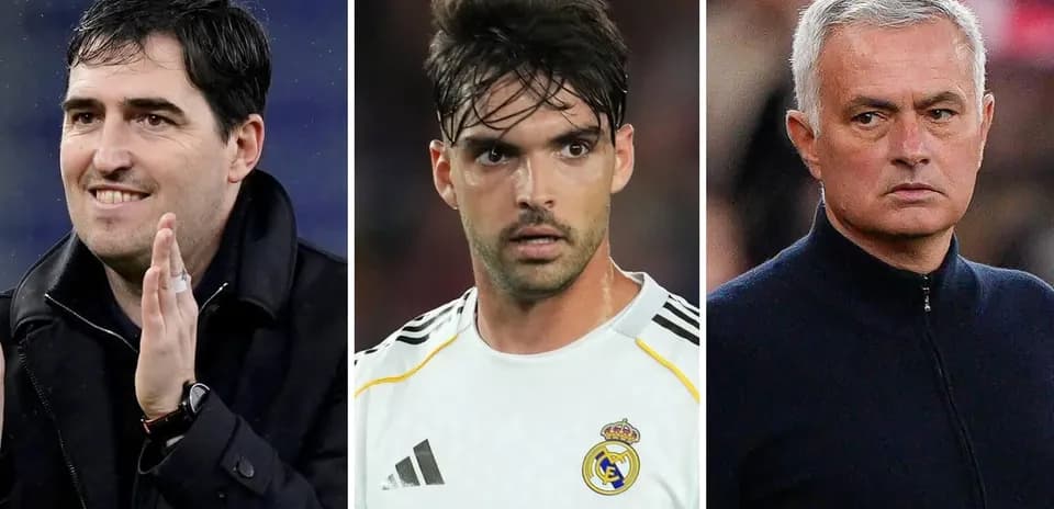 Tres personas relacionadas con el fútbol posando