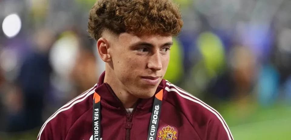 Jugador con chaqueta de la selección española en el Mundial