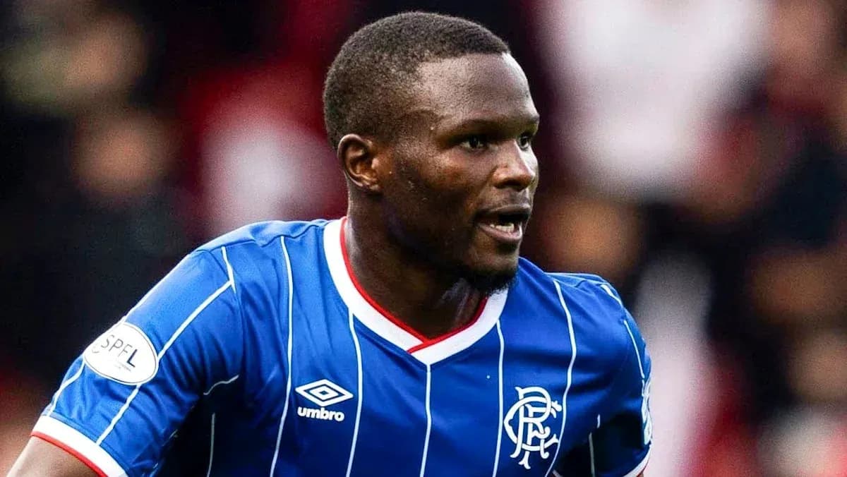Jugador de Rangers corriendo durante un partido