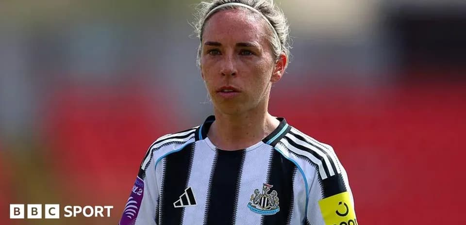 Jugadora de Newcastle en el campo durante partido