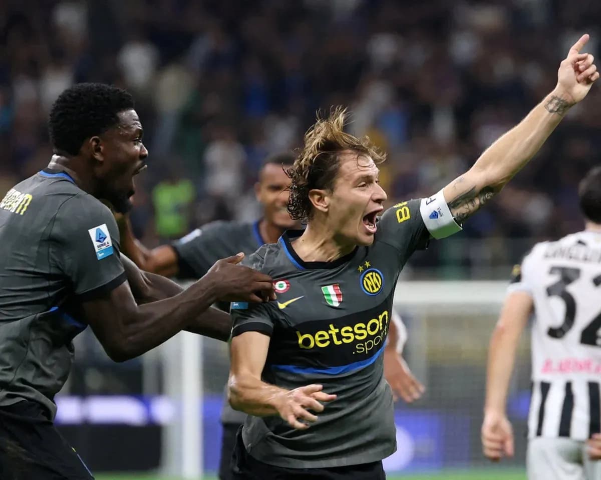 Jugadores de Inter celebrando un gol
