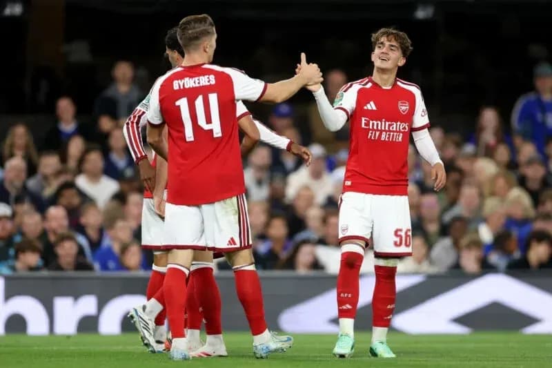 Jugadores del Arsenal celebrando durante el partido