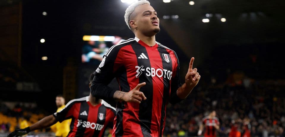 Jugador de Fulham celebrando un gol