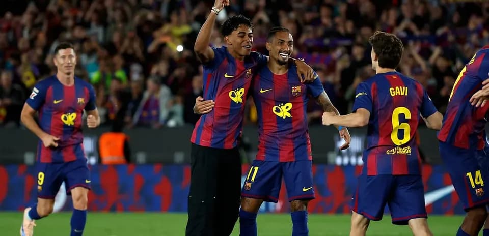 Jugadores del Barcelona celebrando un gol