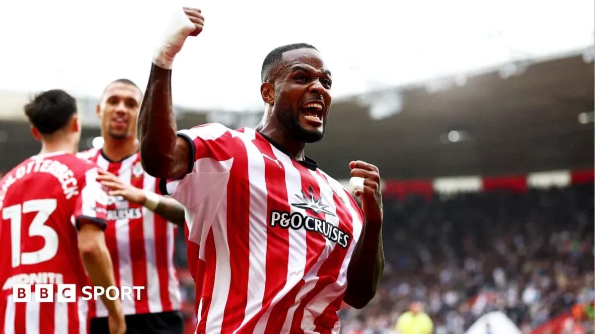Jugador de Southampton celebrando un gol en el estadio