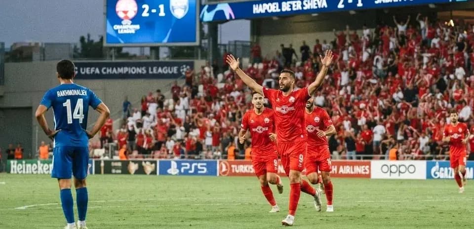 Gol de Hapoel Beer Sheva contra Sabah FA