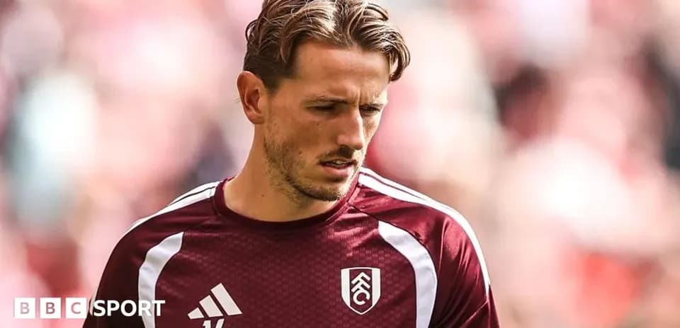 Jugador de Fulham en calentamiento antes del partido