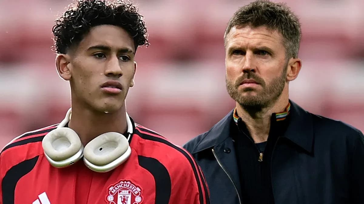 Jugador de Manchester United y entrenador en primer plano