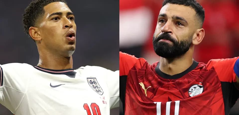 Jugadores de fútbol celebrando y expresando emociones