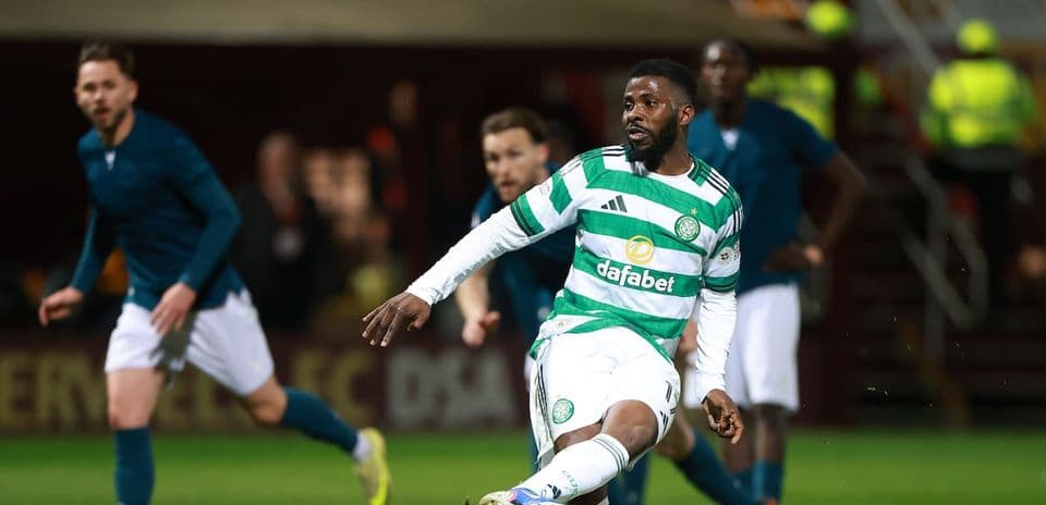 Jugador de Celtic en acción durante el partido