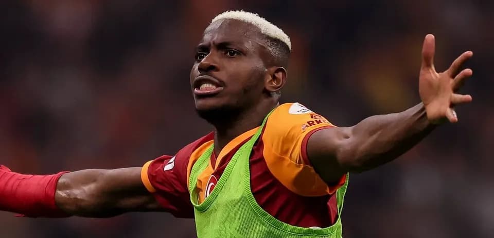 Jugador de Galatasaray celebrando un gol en partido