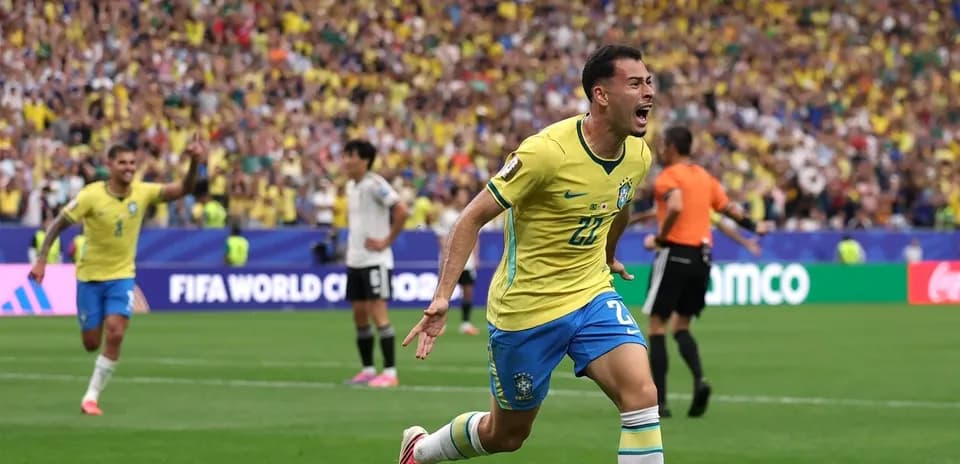 Jugador brasileño celebrando un gol en el Mundial
