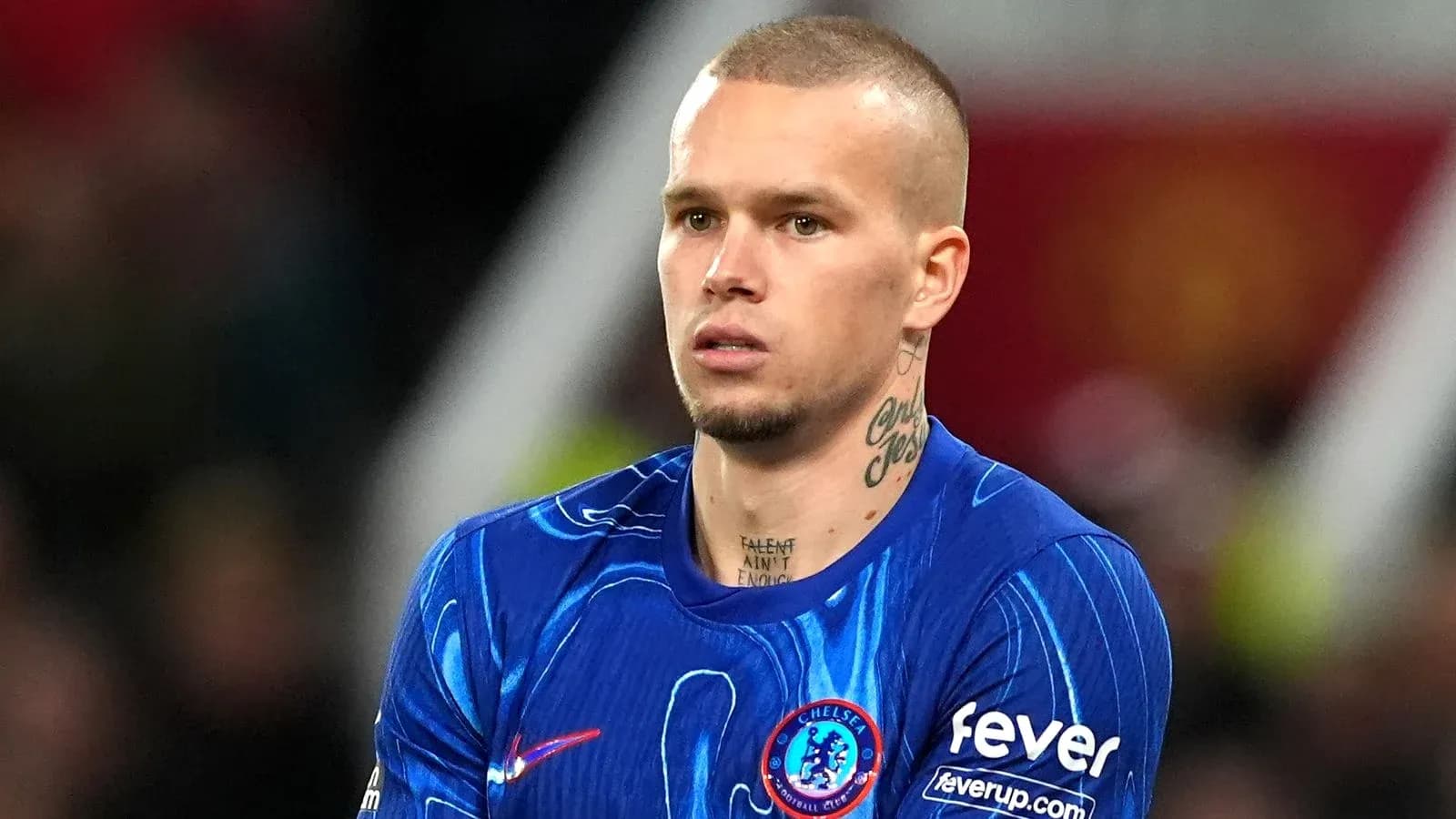 Jugador de Chelsea en el campo durante partido