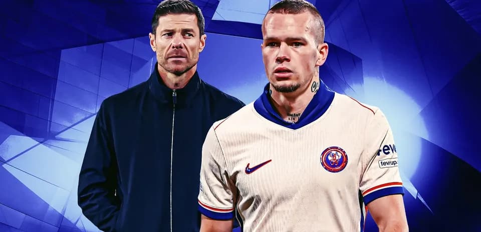 Entrenador y jugador posando para la imagen