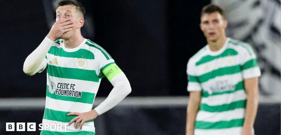 Jugadores de Celtic FC en el campo tras partido