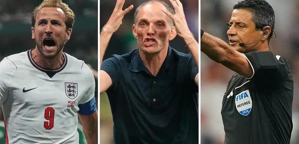 Jugadores y árbitro en acción durante un partido