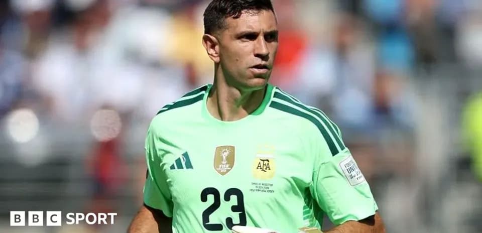 Portero de Argentina en partido de fútbol