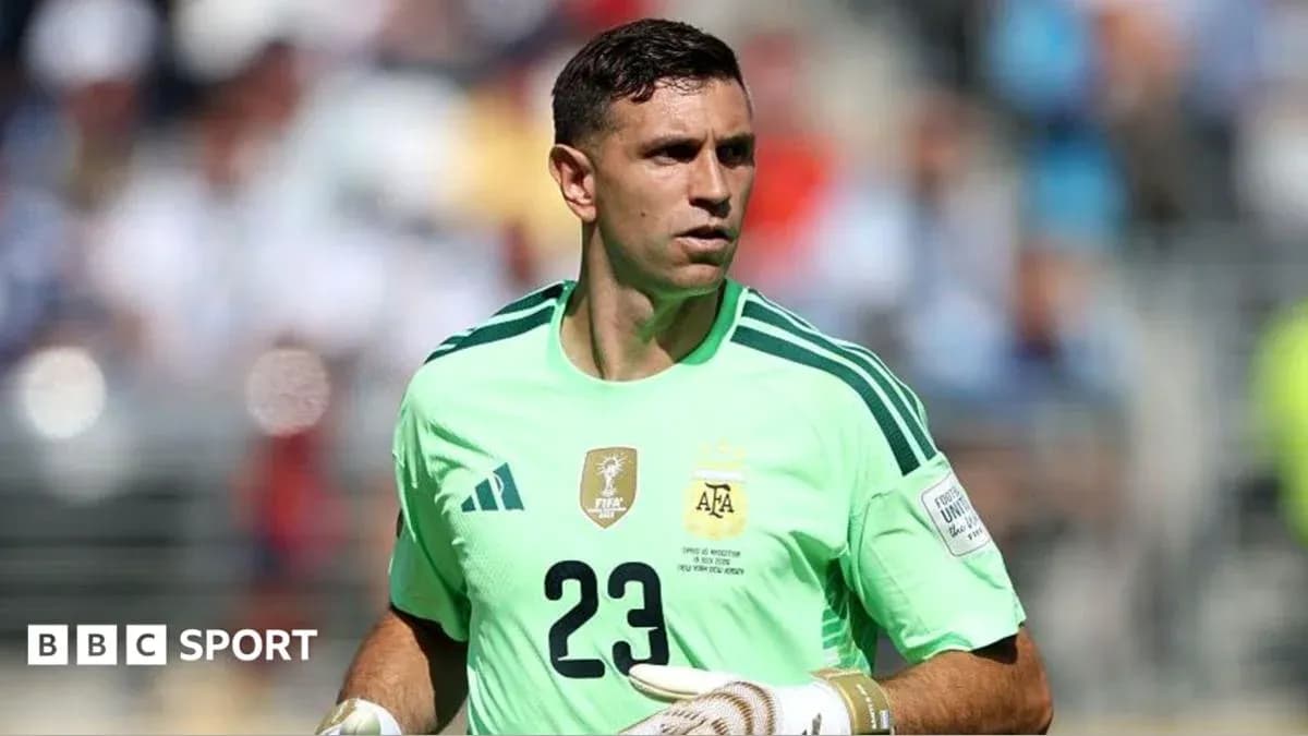 Portero de Argentina en partido de fútbol