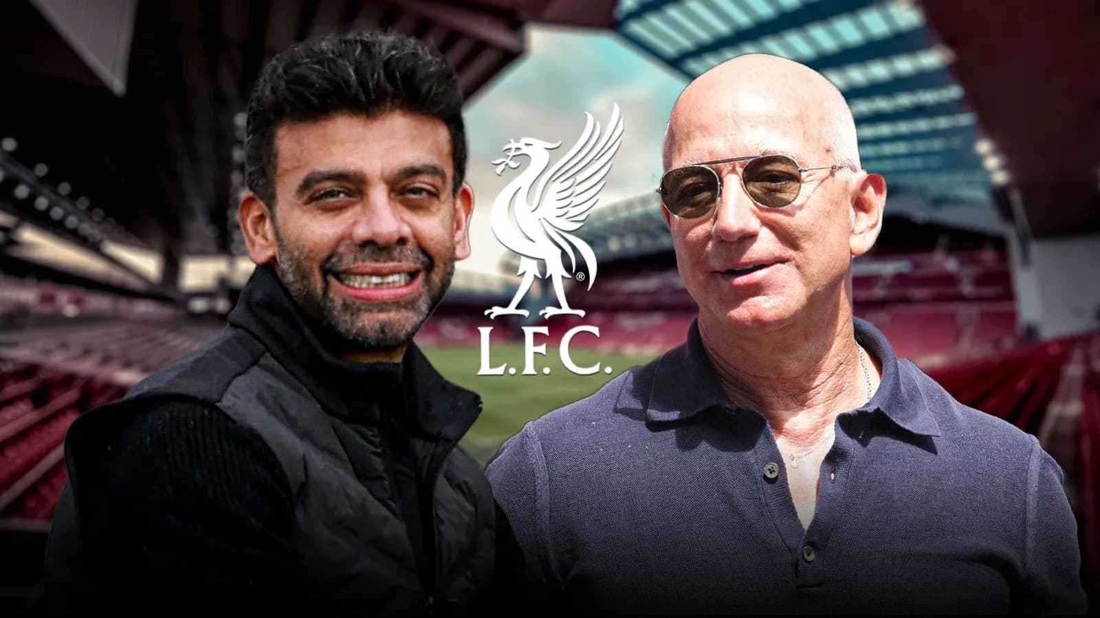 Dos hombres sonriendo en el estadio de Liverpool