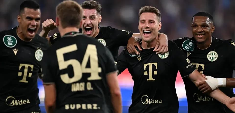 Jugadores de Ferencváros celebrando un gol