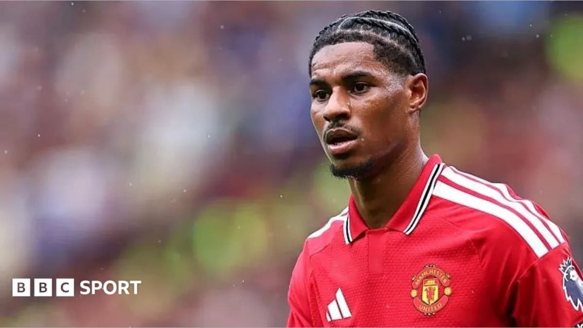 Jugador de Manchester United en acción durante el partido