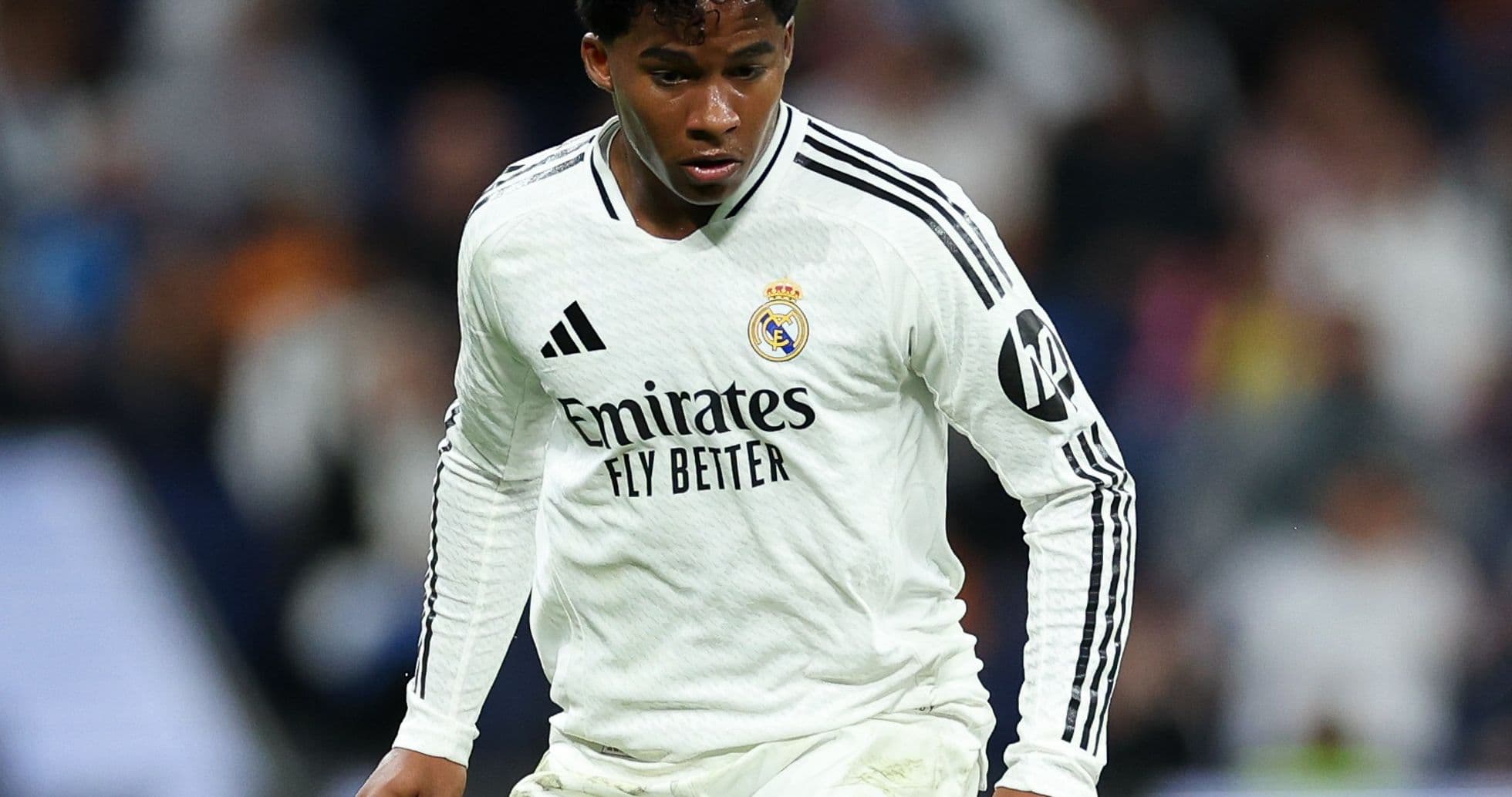 Jugador del Real Madrid en acción durante partido