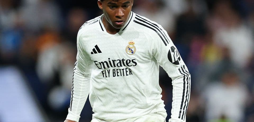 Jugador del Real Madrid en acción durante partido
